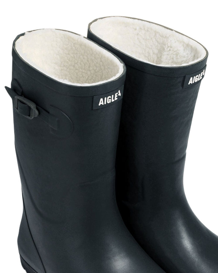 Marine coloured Aigle Childrens Woody Pop Fur 2 Boots on white background #colour_marine