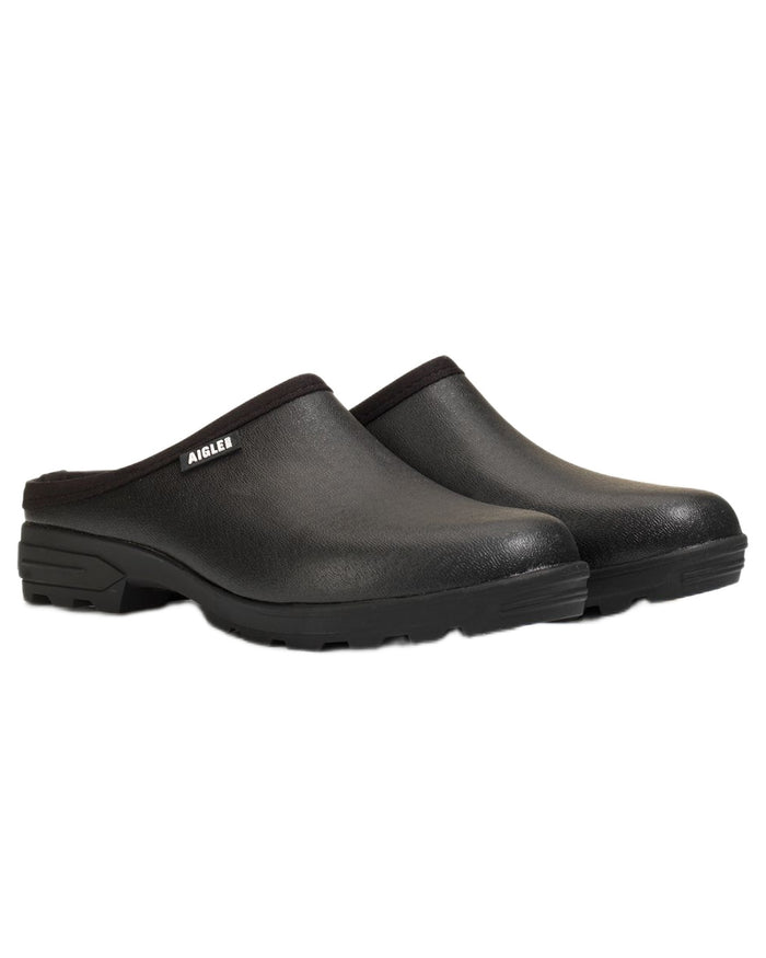 Noir coloured Aigle Mens Lessfor Dual Material Open Clogs on white background #colour_noir