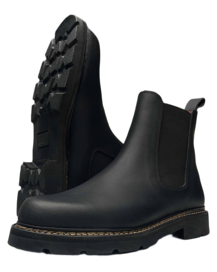 Noir 2 coloured Aigle Mens Quercy Work Boots on white background #colour_noir-2