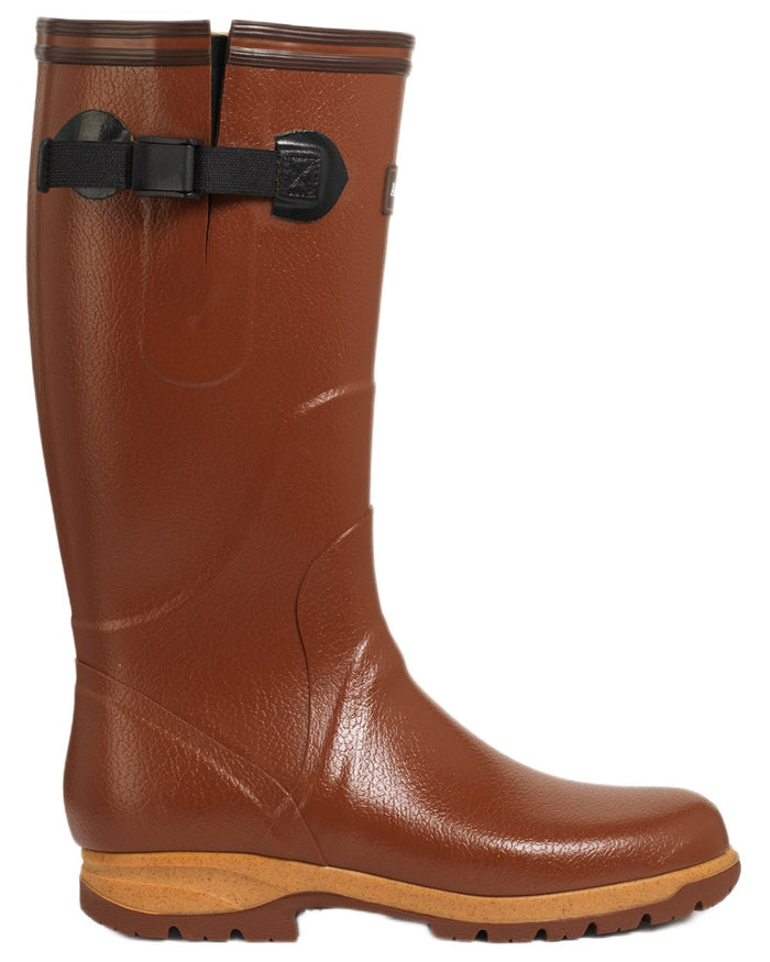 Ambre coloured Aigle Mens Terra Pro Vario Adjustable Wellingtons on white background #colour_ambre