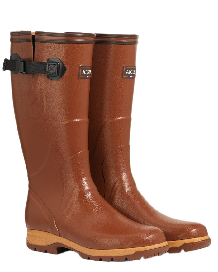 Ambre coloured Aigle Mens Terra Pro Vario Adjustable Wellingtons on white background #colour_ambre