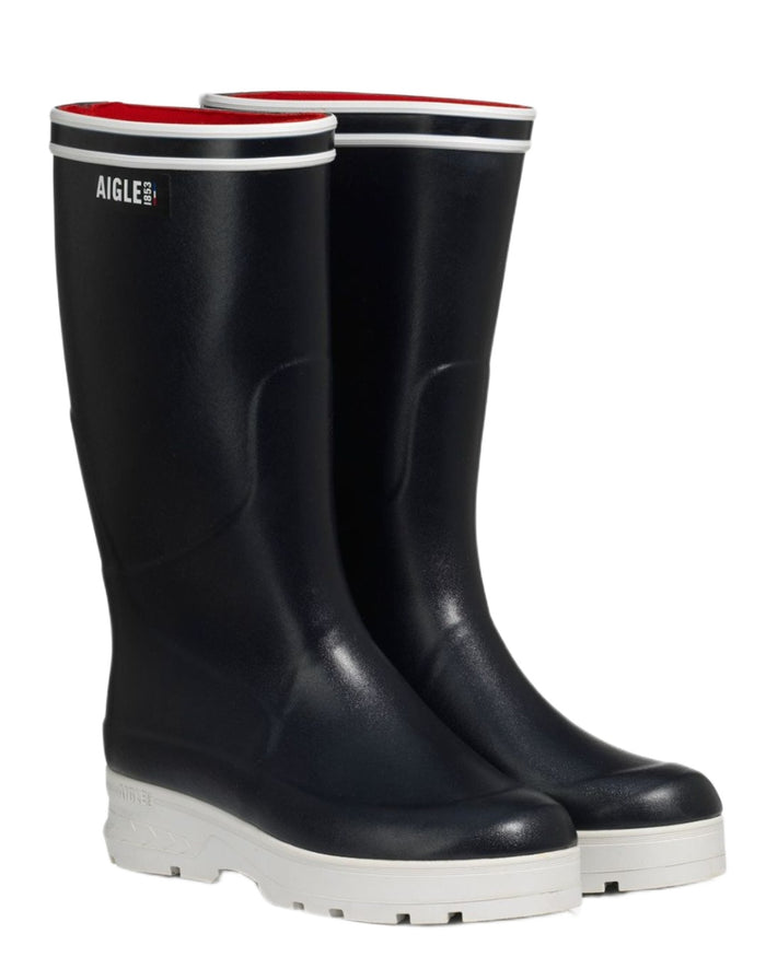 Nuit coloured Aigle Navira Neo Mesh Lined Wellingtons on white background #colour_nuit