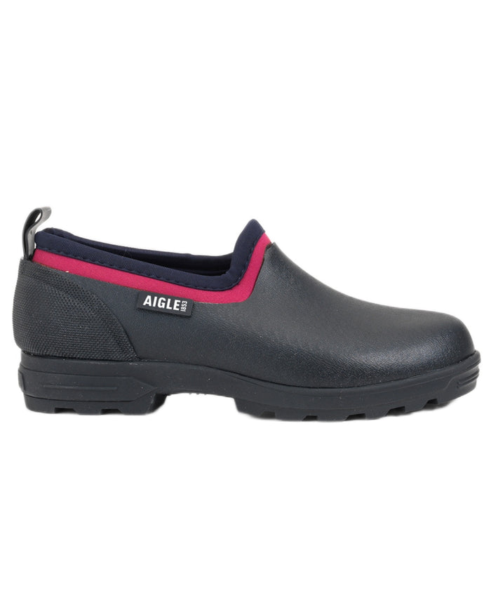 Marine coloured Aigle Womens Dual-Material Closed Clogs on white background #colour_marine