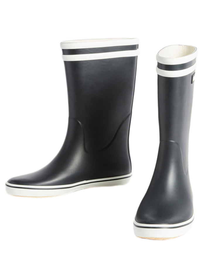 Marine Blanc coloured Aigle Womens Malounie 2 Ankle Wellingtons on white background #colour_marine-blanc
