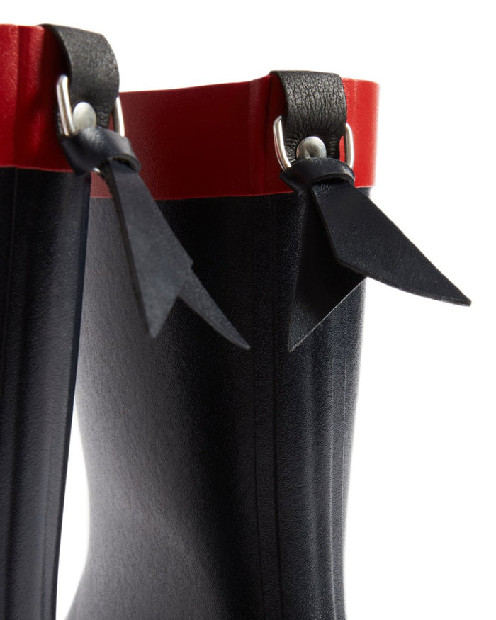 Marine coloured Aigle Womens Myrica Mid Ankle Boots on white background #colour_marine