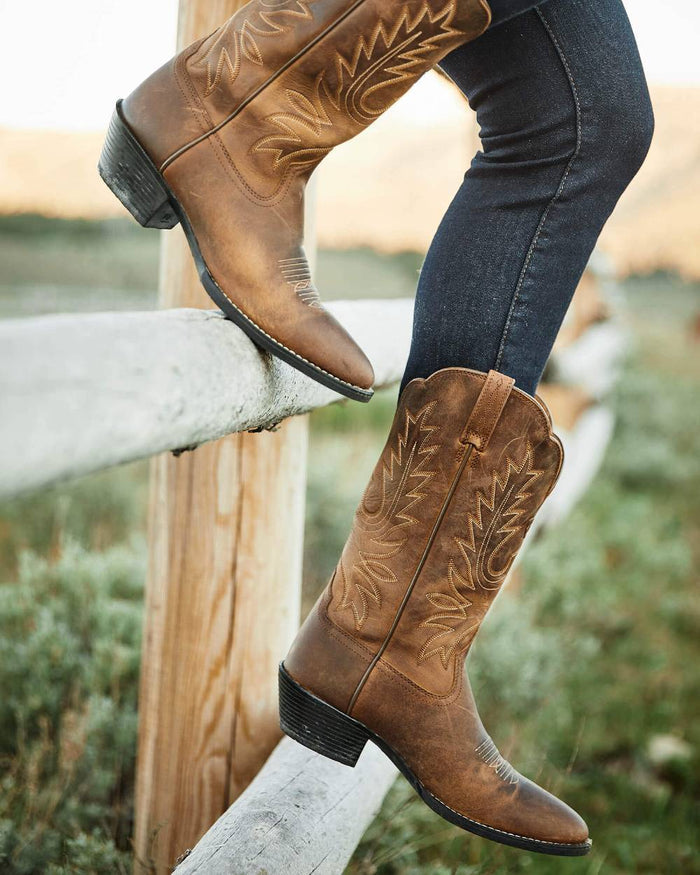 Ariat Womens Heritage R Toe Western Boot in Distressed Brown #colour_distressed-brown