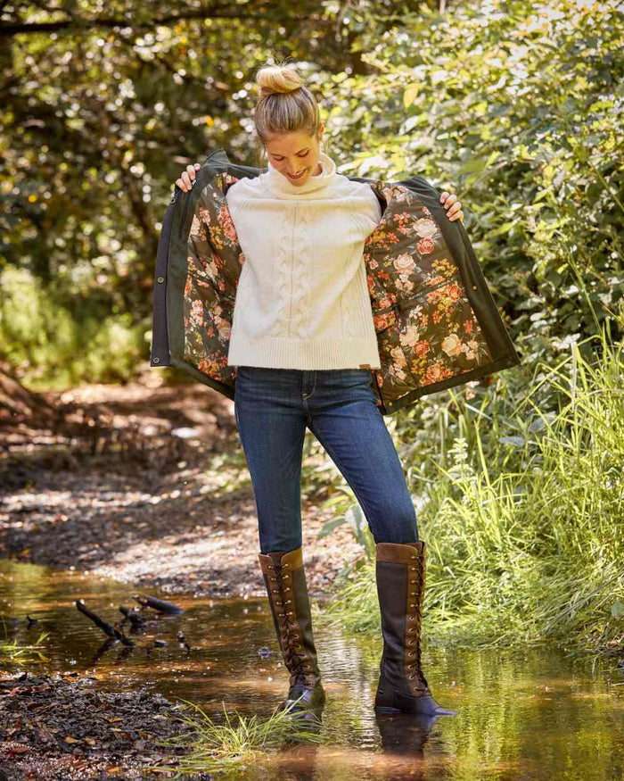 Puerto Rico Coloured Ariat Womens High Rise Bridle Skinny Jeans On A Forest Background #colour_puerto-rico