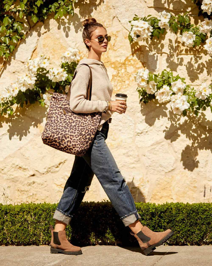 Ariat Women Wexford Lug Waterproof Chelsea Boots in Dark Earth #colour_dark-earth