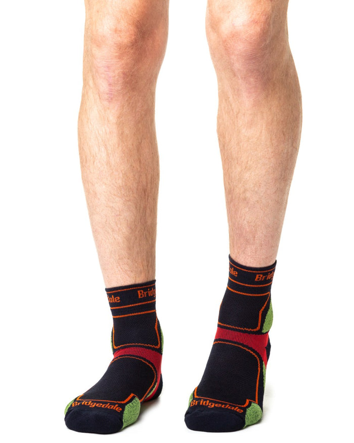 Navy coloured Bridgedale Mens Trail Run Ultralight T2 Coolmax Sport Socks on white background #colour_navy
