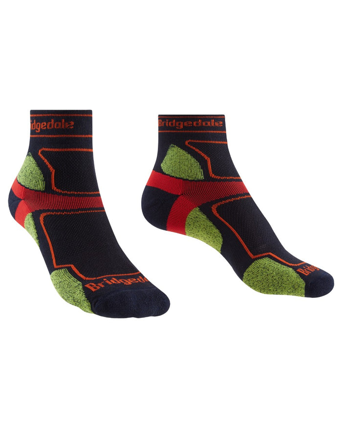 Navy coloured Bridgedale Mens Trail Run Ultralight T2 Coolmax Sport Socks on white background #colour_navy