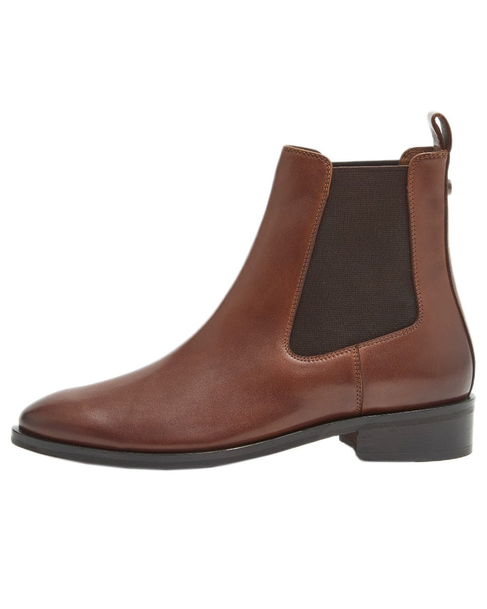 Tan Coloured Chatham Womens Allerton Premium Leather Chelsea Boots on white background #colour_tan