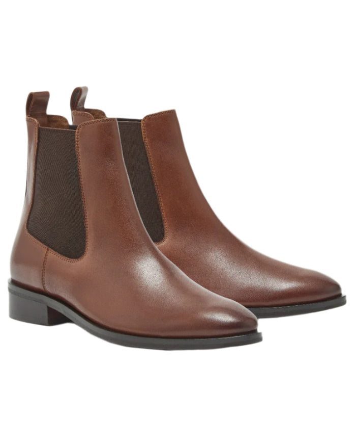 Tan Coloured Chatham Womens Allerton Premium Leather Chelsea Boots on white background #colour_tan
