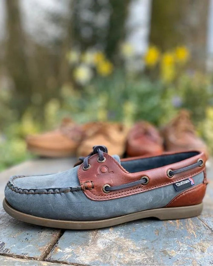 Navy Seahorse Coloured Chatham Womens Bermuda G2 Leather Boat Shoes on blurry background #colour_navy-seahorse
