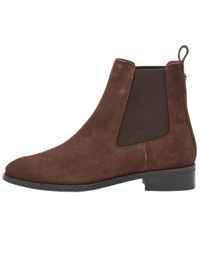 Dark Brown Coloured Chatham Womens Lynch Premium Suede Chelsea Boots on white background #colour_dark-brown