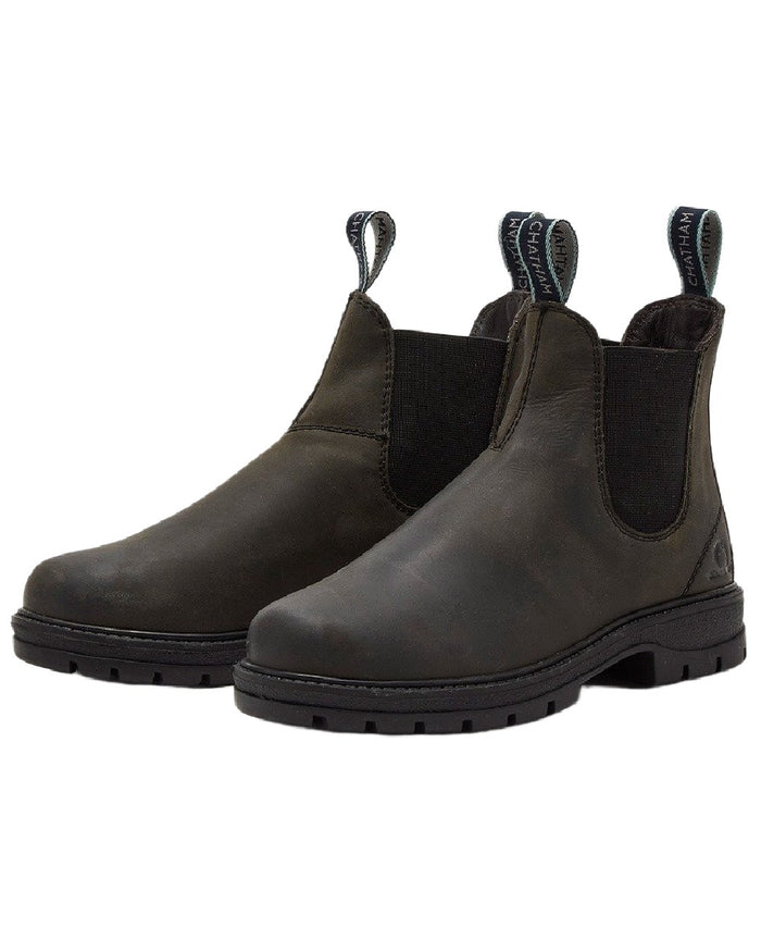 Black Coloured Chatham Womens Oasby Premium Leather Outdoor Chelsea Boots on white background #colour_black