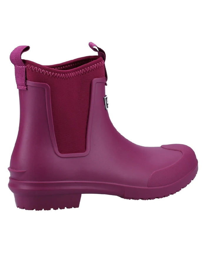 Berry coloured Cotswold Grosvenor Wellington Boots on white background #colour_berry