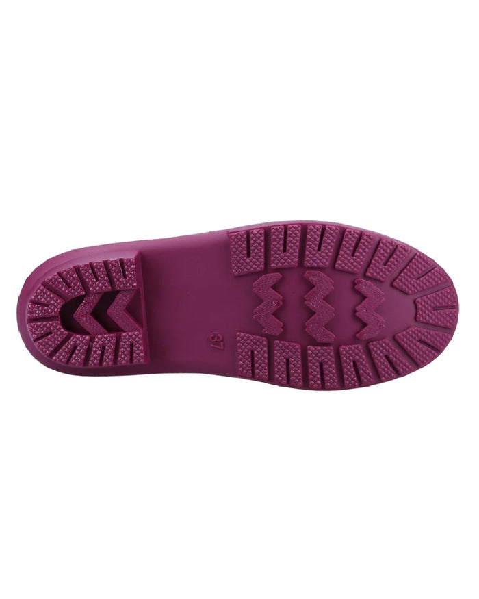 Berry coloured Cotswold Grosvenor Wellington Boots on white background #colour_berry