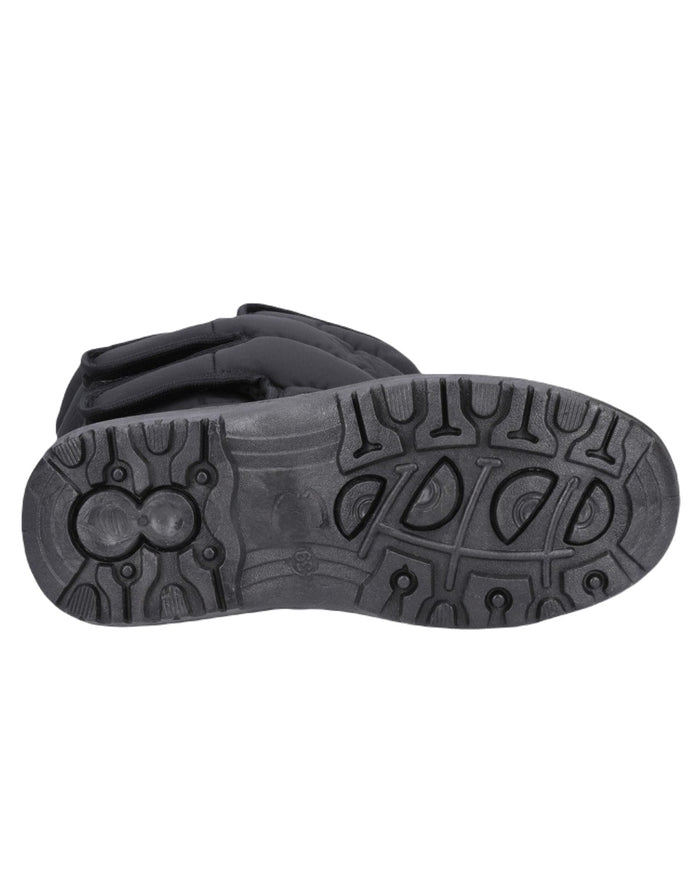 Black Coloured Cotswold Womens Welland Snowboots on White Background
#colour_black