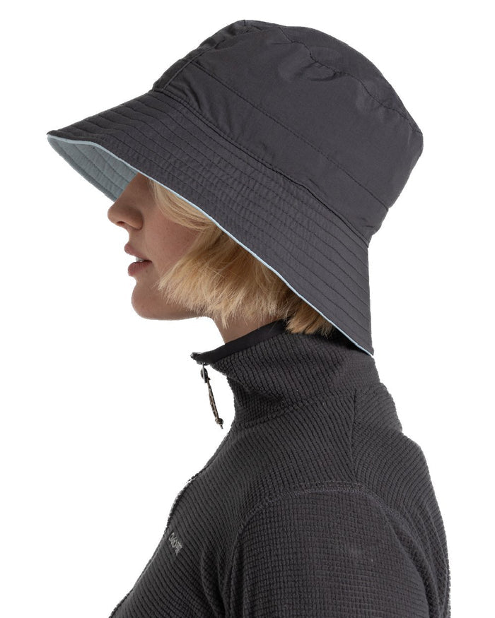 Black Pepper Niagara Blue coloured Craghoppers NosiLife Sun Hat III on white background #colour_black-pepper-niagara-blue