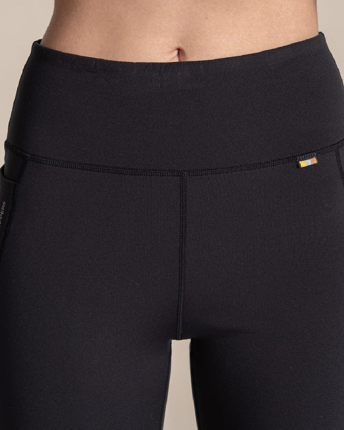 Black coloured Craghoppers Alex II Legging on beige background #colour_black