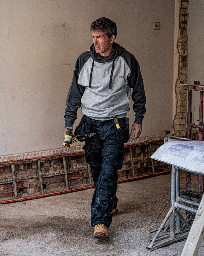 DeWalt Pro Tradesman Trousers in Black