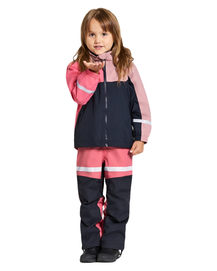 Soft Pink coloured Didriksons Childrens Pilvi Jacket on white background #colour_soft-pink