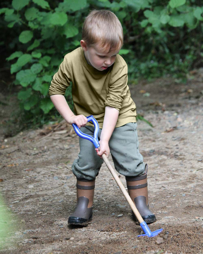 Walnut Coloured Dubarry Childrens Splash Waterproof Boots on outdoor background #colour_walnut