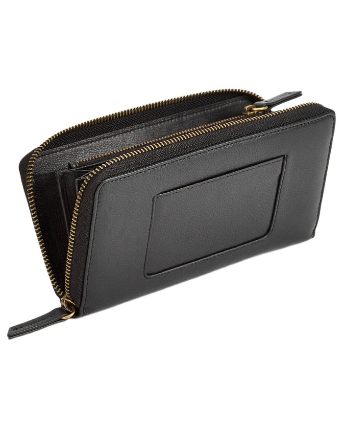 Black Coloured Dubarry Killucan Leather Wallet on white background #colour_black