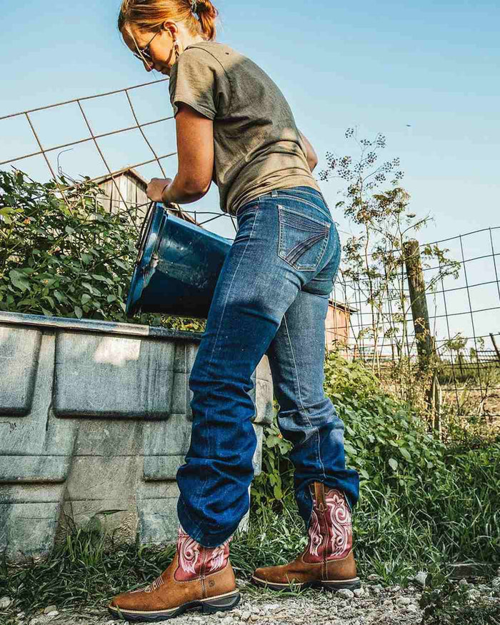 Briar Brown Rusty Red Coloured Durango Womens Briar Brown Rebel Western Boots on Garden Background
#colour_briar-brown-rusty-red