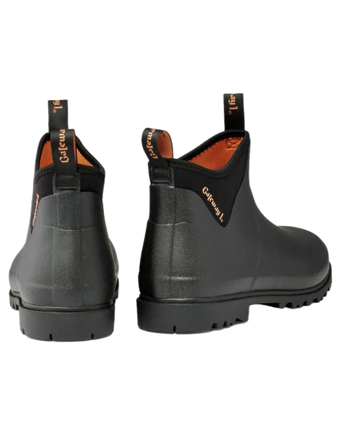 Black Coloured Gateway1 Ascot II 6" 3mm Boots on white background #colour_black