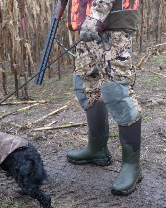 Dark Green Coloured Gateway1 Woodbeater 18" 7mm Side Zip Wellingtons on outdoor background #colour_dark-green