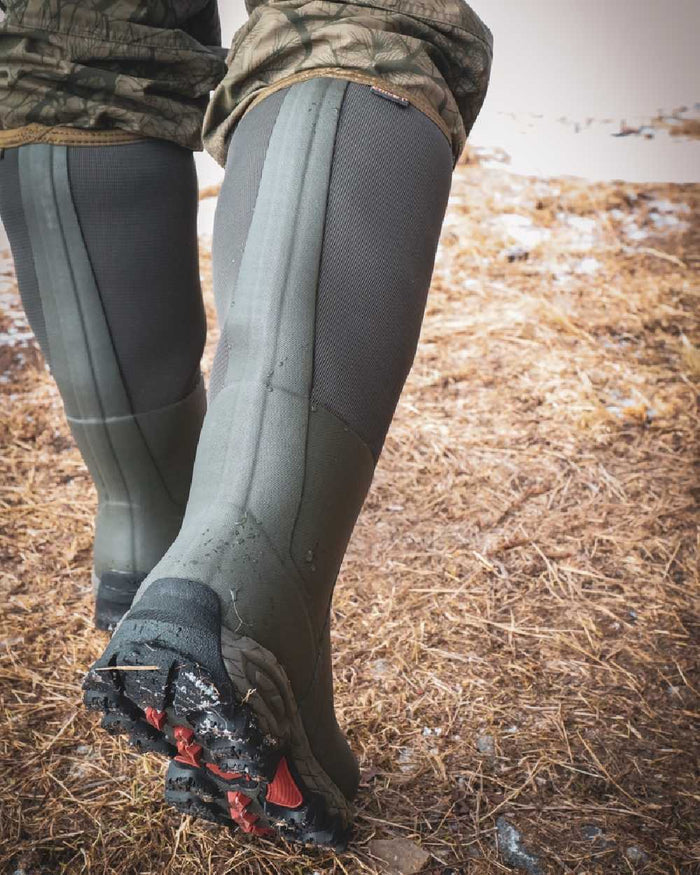 Dark Green Coloured Gateway1 Woodbeater 18" 7mm Side Zip Wellingtons on outdoor background #colour_dark-green