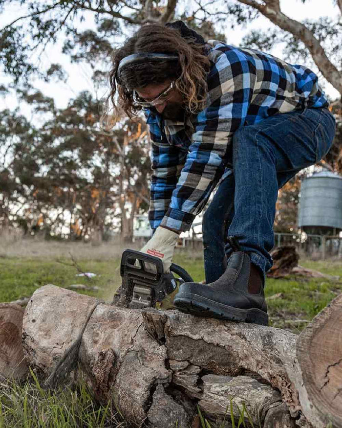 Brown Coloured Hard Yakka Outback Steel Toe Safety Dealer Boots on Outdoor Background
#colour_brown