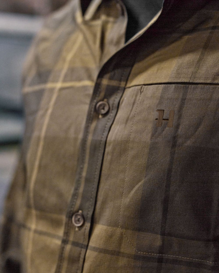 Willow Green Check Coloured Harkila Akse Long Sleeve Shirt on outdoor background #colour_willow-green-check