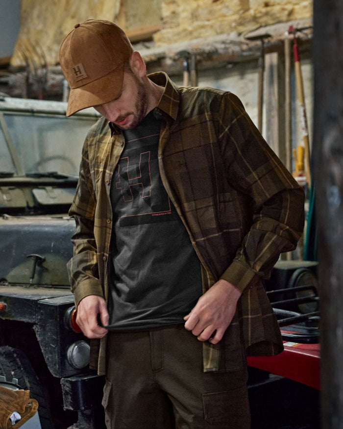 Willow Green Check Coloured Harkila Akse Long Sleeve Shirt on outdoor background #colour_willow-green-check
