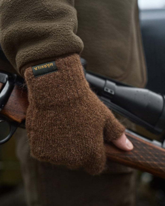 Pinecone Brown Coloured Harkila Alpacka Half Finger Gloves on outdoor background #colour_pinecone-brown
