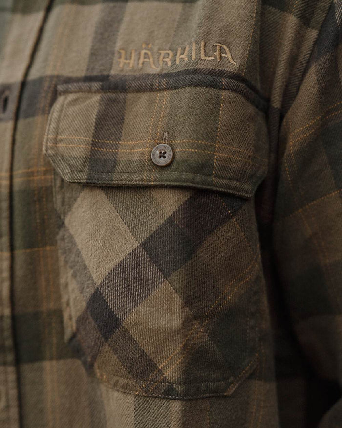 Beech Green Check coloured Harkila Asmund Long Sleeve Shirt pocket close up #colour_beech-green-check