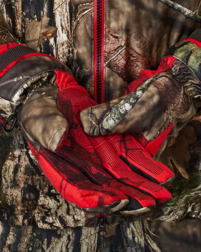 Mossy Oak Break-Up Country Mossy Oak Red Coloured Harkila Moose Hunter 2.0 GTX Gloves on white background #colour_mossy-oak-break-up-country-mossy-oak-red