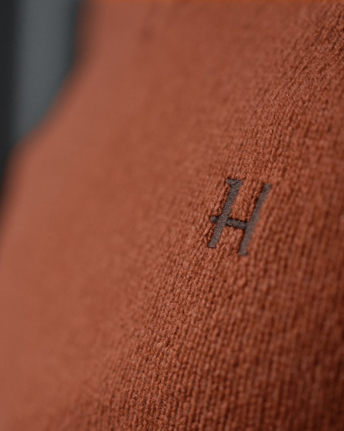 Bombay Brown Coloured Harkila Vincent Merino V-Neck Pullover on outdoor background #colour_bombay-brown