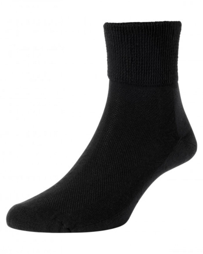 Black coloured HJ Hall Diabetic Low Rise Cotton Socks on white background #colour_black