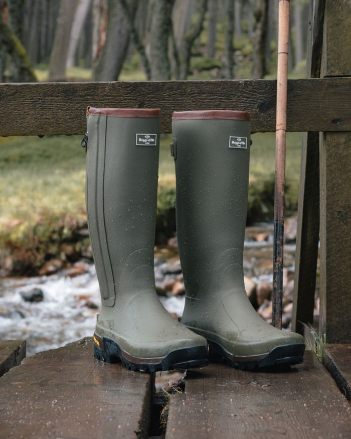 Field Green coloured Hoggs of Fife Field Sport Full Zip Wellingtons on stream background #colour_field-green