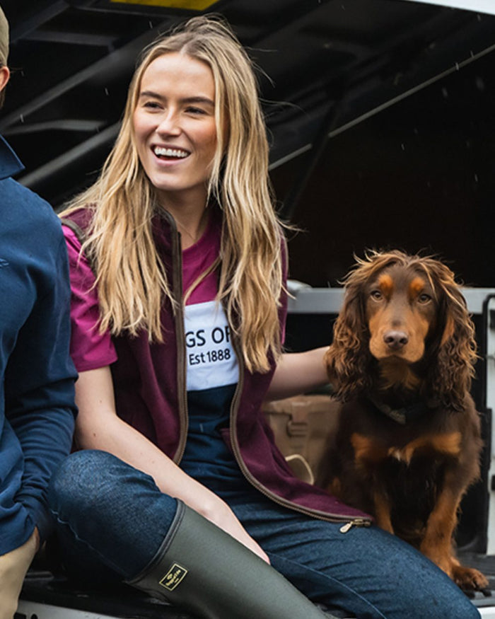 Berry White Navy Coloured Hoggs of Fife Mens Darcie Colour Block T-Shirt on outdoor background #colour_berry-white-navy