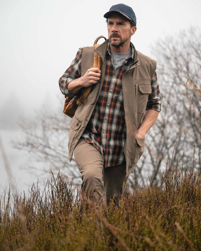 Khaki coloured Hoggs of Fife Mens Rothesay Utility Trousers on lake background #colour_khaki