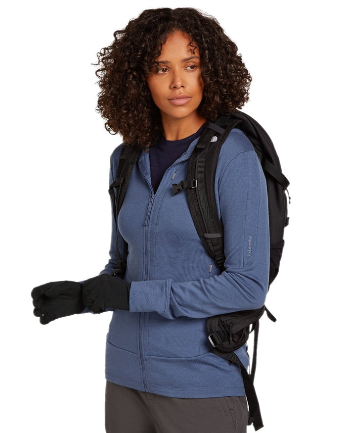 Black Coloured Icebreaker 200 Oasis Glove Liners on white background #colour_black