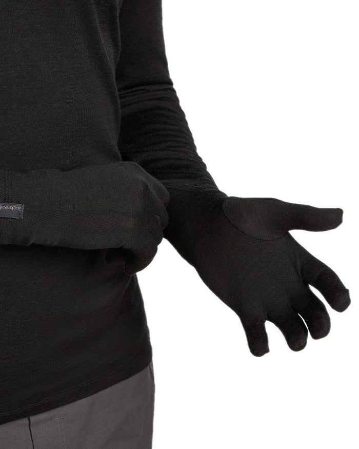 Black Coloured Icebreaker 200 Oasis Glove Liners on white background #colour_black