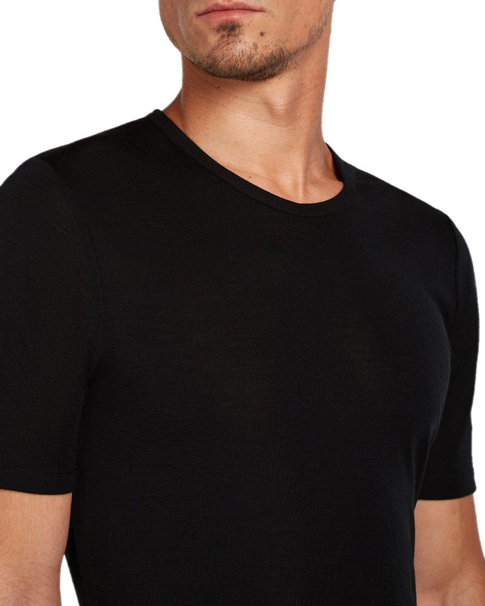 Black Coloured Icebreaker Mens 175 Everyday Thermal Top on white background #colour_black