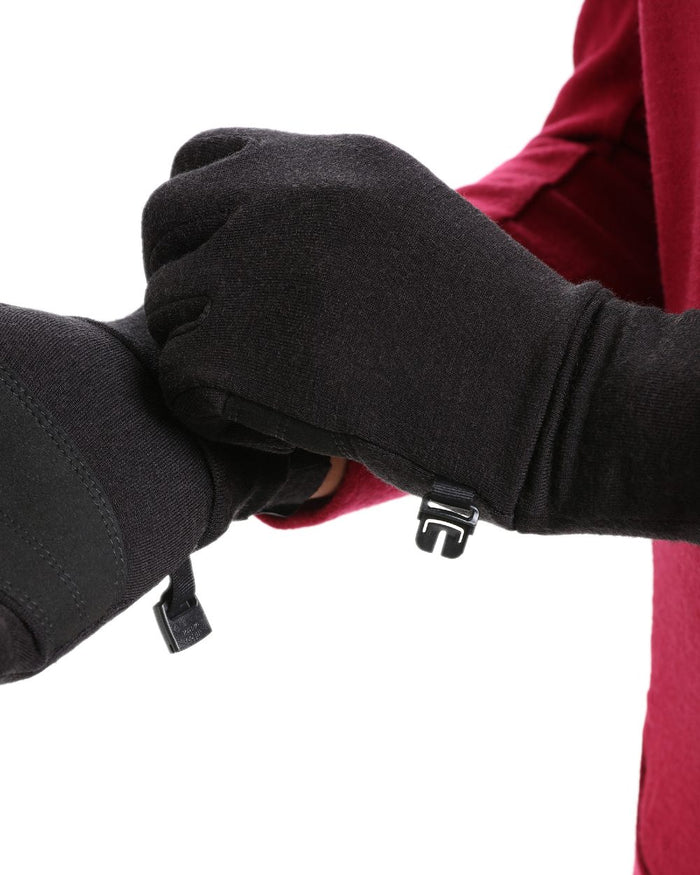 Black Coloured Icebreaker Unisex Merino Blend 360 Sierra Gloves on white background #colour_black