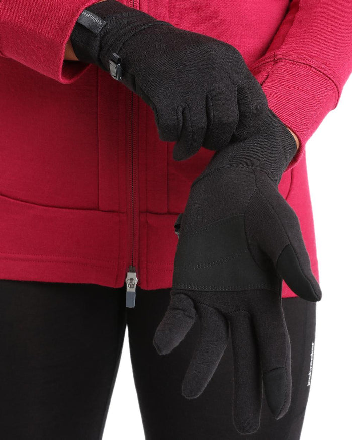 Black Coloured Icebreaker Unisex Merino Blend 360 Sierra Gloves on white background #colour_black