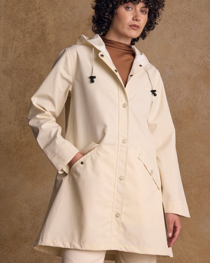 Pearl Coloured Jack Murphy Womens Fiadh Waterproof Jacket on indoor background #colour_pearl