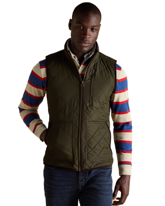 Green coloured Joules Mens Maynard Diamond Quilted Gilet on white background #colour_green